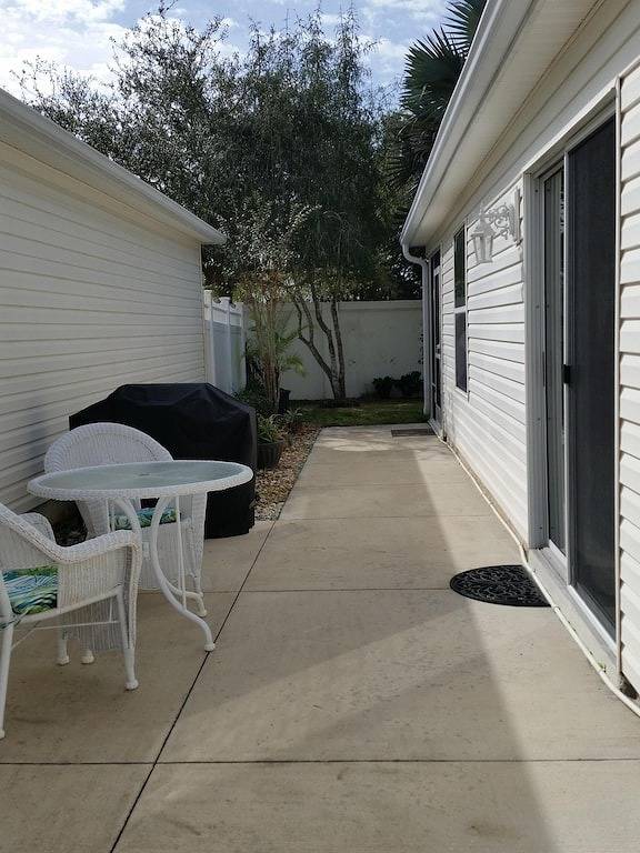 Vacation rental for 4 people, with yard and terrace, with pets in The Villages