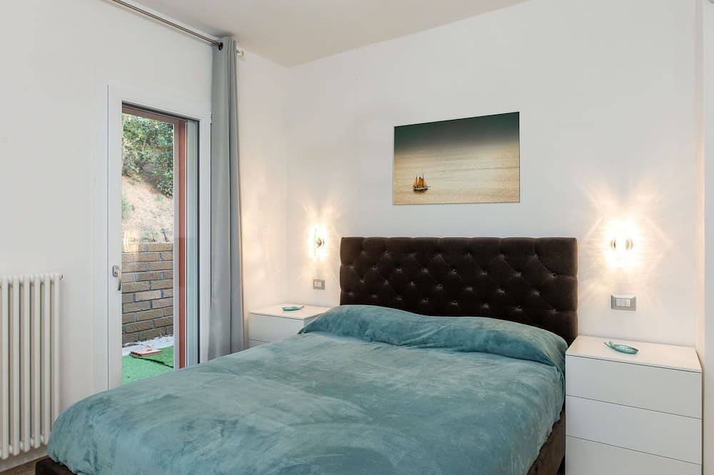 Beautiful private villa for 8 people with A/C, Wifi, Tv and patio in Castiglione della Pescaia, Grosseto Province