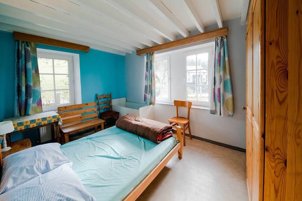 Bauernhaus in Brisy mit Sauna für 15 Von Belvilla in Cherain, Gouvy