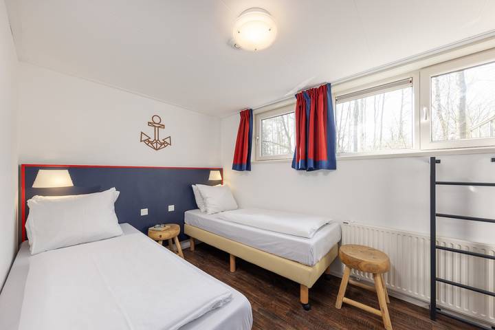 Boot für 4 Personen, mit Pool und Garten sowie Terrasse in Niedersachsen - 3