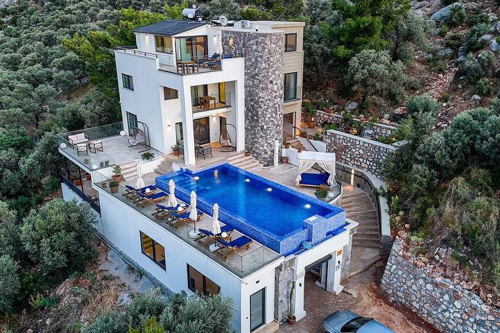 Villa für 12 Personen, mit Garten und Whirlpool - 1