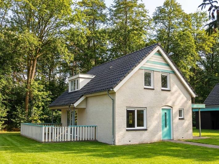 Familienvilla in Hoogerheide mit Gemeinschaftspool in Nordbrabant