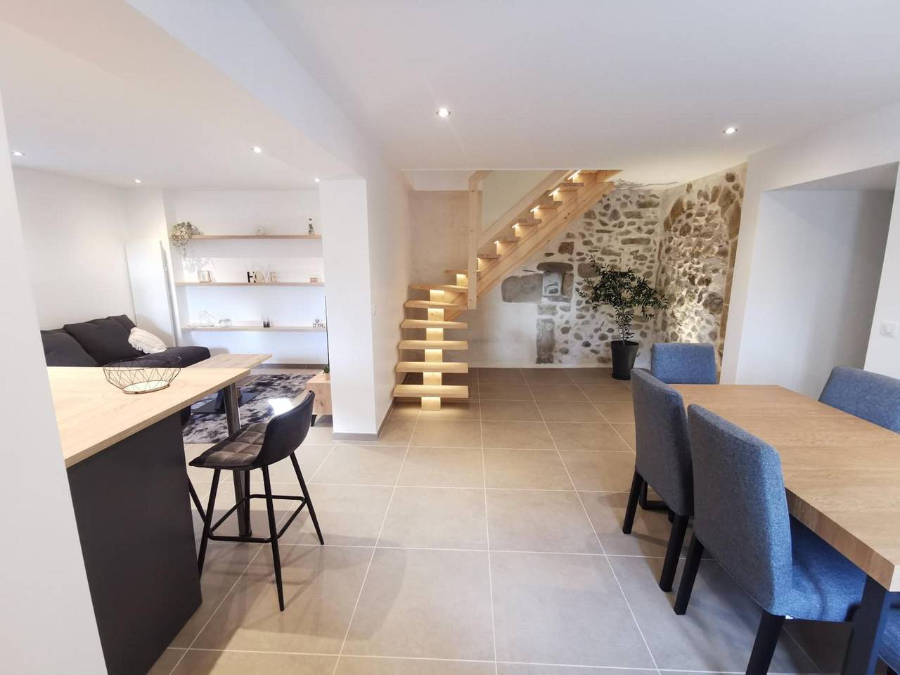 Ganze Wohnung, Gemütliches Haus – Familienfreundliche Unterkunft zwischen Seen und Bergen in Sillingy, Annecy und Umgebung