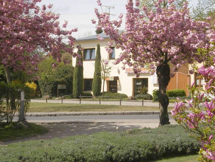 BnB für 3 Personen, mit Terrasse und Garten sowie Ausblick in Lübben