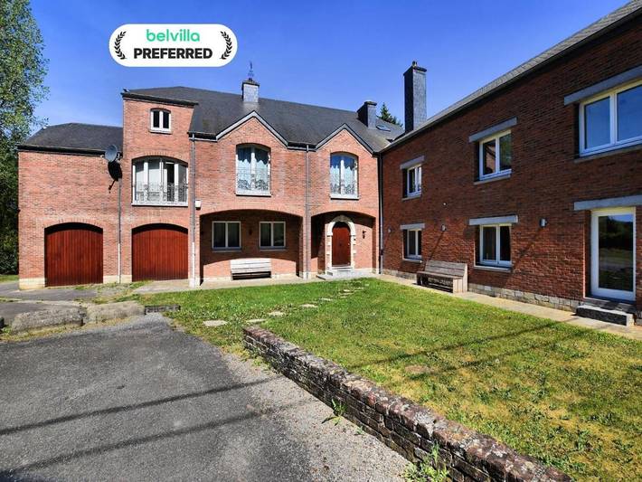 Location de vacances pour 28 personnes, avec sauna et jardin ainsi que jacuzzi et terrasse dans Petit-Han