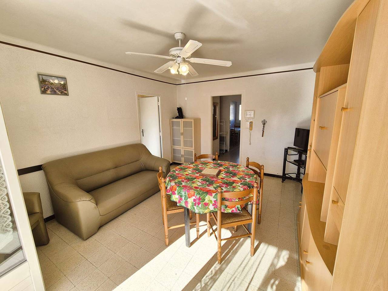 Entire holiday apartment, Apartment 150 meters from the beach, Wi-Fi.. in Six-Fours-les-Plages, Toulon region