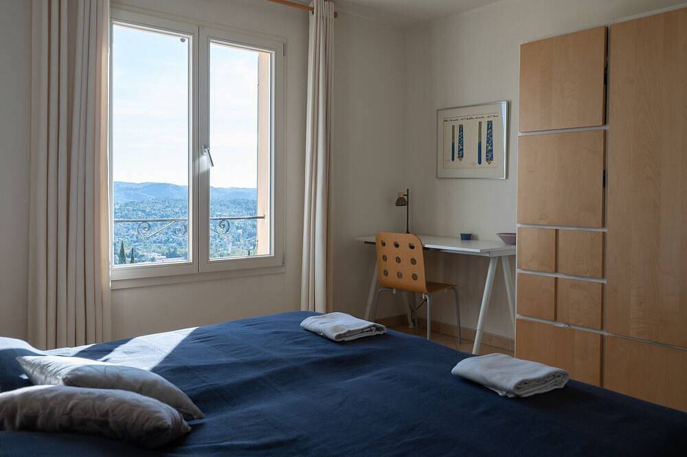 Villavilla Pradons – Luxury family villa in Cabris with sea view and private pool Pradons, grande piscine, vue imprenable, adaptée aux enfants et aux animaux. in Cabris, Côte méditerranéenne (France)