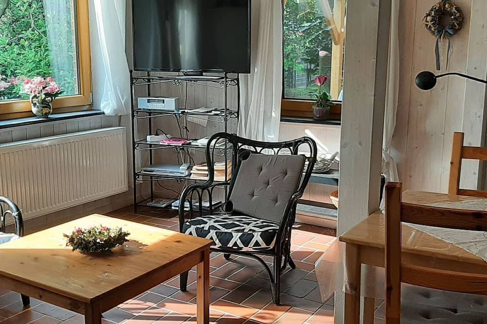 Ganze Wohnung, Geräumige Ferienwohnung in Kölker mit Terrasse u in Nenndorf, Nordseeküste
