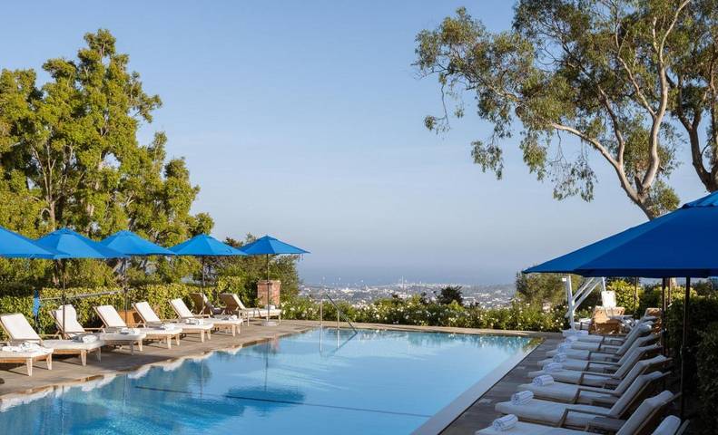 Apartamento para 2 personas, con piscina además de jardín y sauna en Santa Barbara