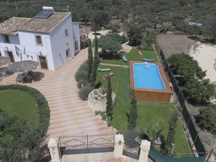 Ferienhaus für 5 Personen, mit Pool und Garten