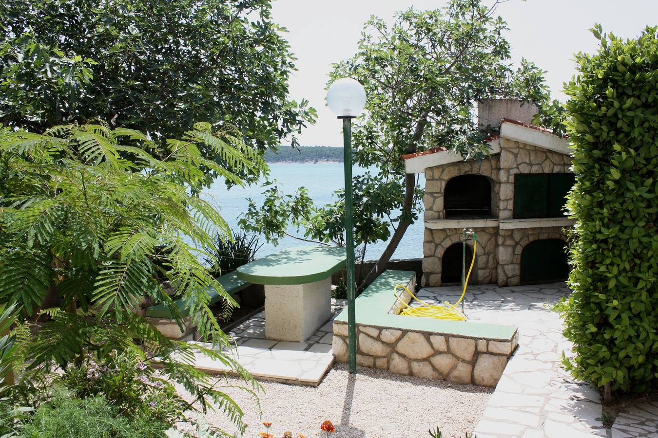 Ganze Wohnung, 1-Zimmer-Ferienwohnung am Strand Barbat, Rab A-4967-a in Barbat na Rabu, Rab