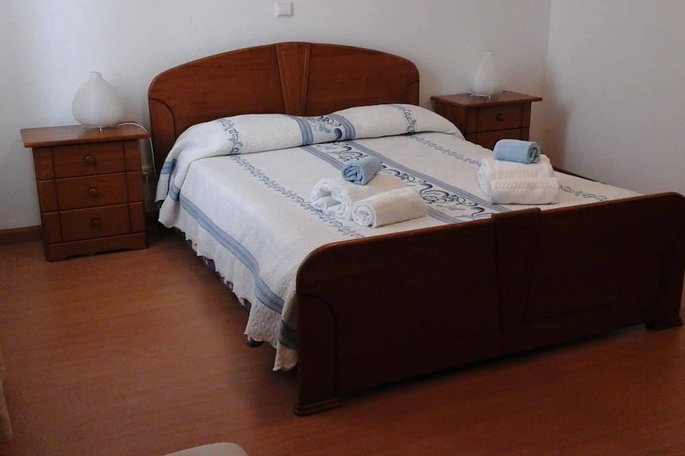 Casa Azul (Casa Azul) in Urzelina, São Jorge