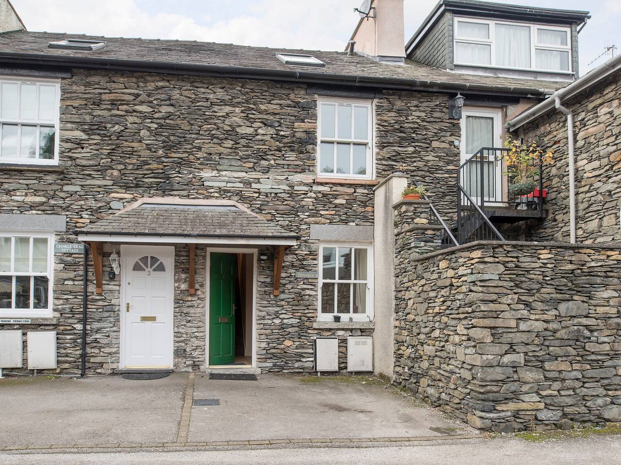 Log Cabin for 6 People in Windermere, Cumbria