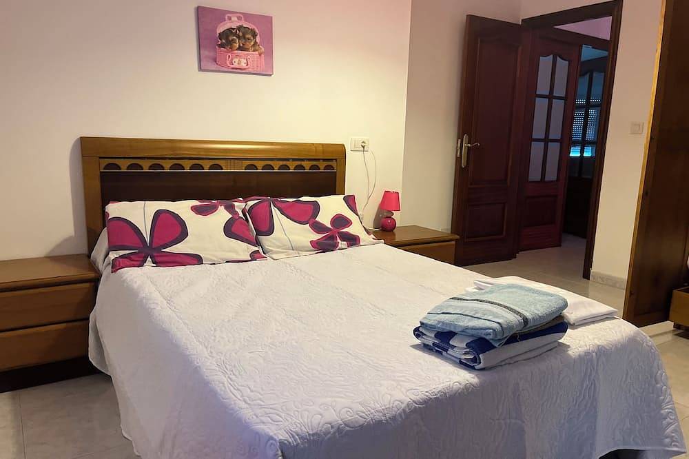 Entire apartment, Apartamento en Finisterre Playa in Sardiñeiro, Fisterra