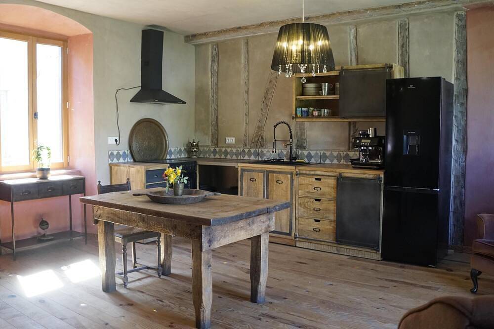 River House in medieval bastide - Sleeps up to 6 in Chalabre, Région de Limoux