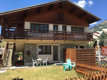 Gîte pour 8 personnes, avec vue et jardin, animaux acceptés dans Office De Tourisme De Vars