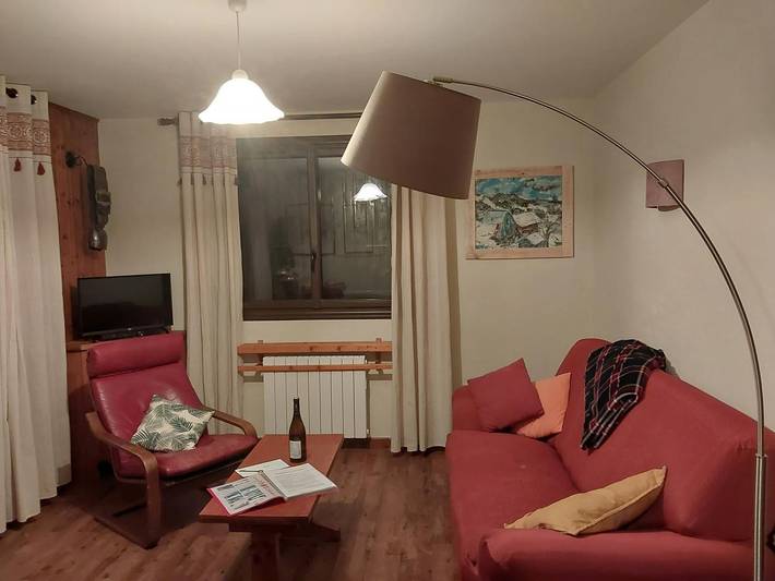 Gîte pour 6 personnes, avec terrasse, animaux acceptés à Notre-Dame-de-Bellecombe - 2