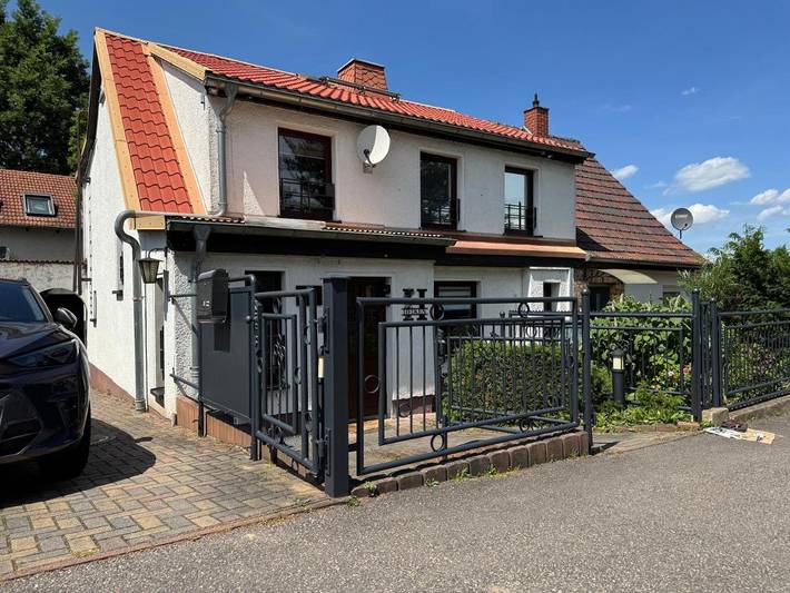 Ferienwohnung für 2 Personen, mit Terrasse und Garten in Altenburg