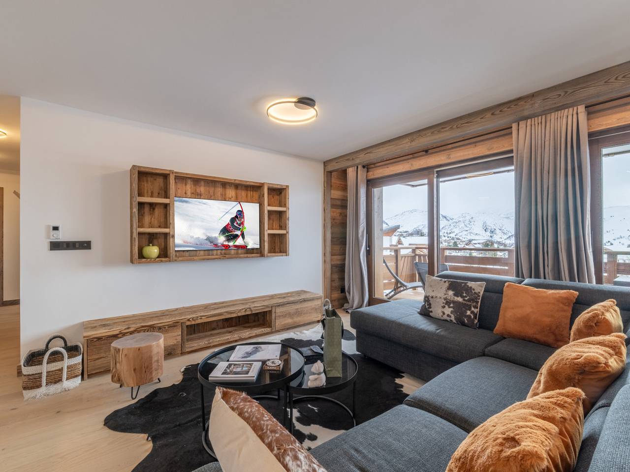 Apartamento entero, Apartamento de lujo, a pie de pista, en el corazón de Alpe d'Huez. Capacidad 6 personas. in Huez, Parque Nacional de los Ecrins