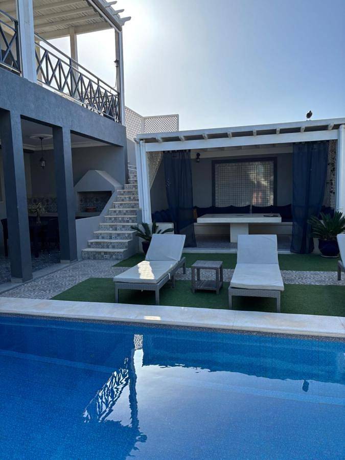 Maison d’hôte pour 2 personnes, avec piscine et vue ainsi que terrasse et jardin