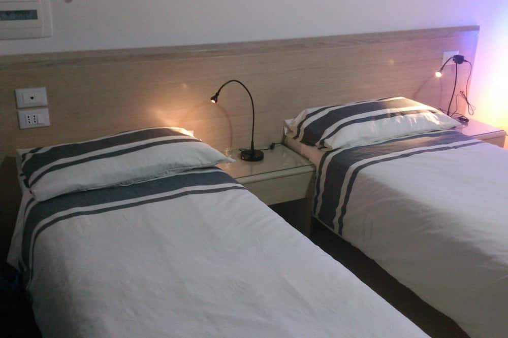 Apartamento entero, Charming 2-bedroom apartment with Ac, Wifi, internal courtyard in Sicily in Trapani, Provincia de Trapani