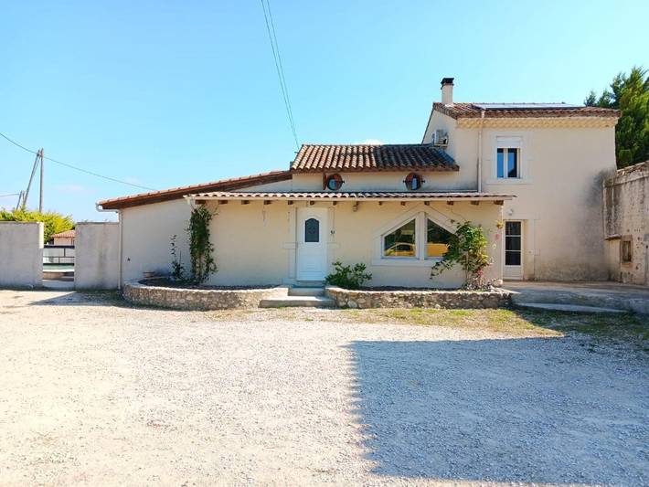 Location de vacances pour 7 personnes, avec piscine ainsi que terrasse et jardin, animaux acceptés à Livron-sur-Drôme - 2