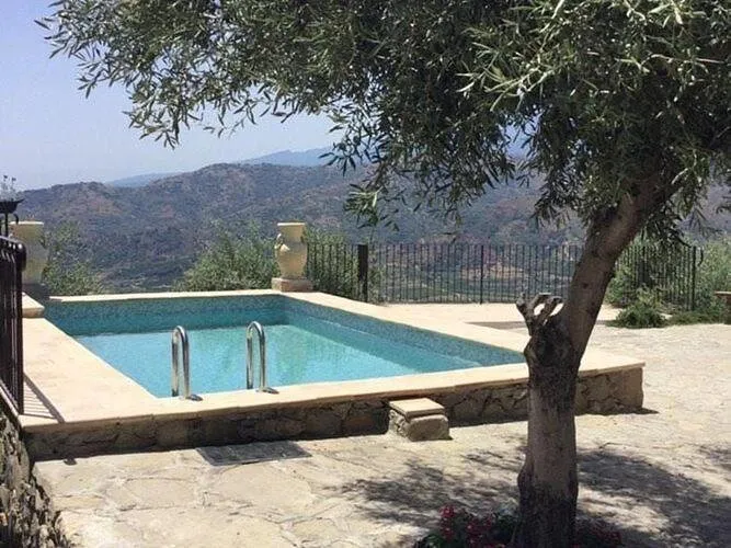 Casa vacanza per 6 persone, con piscina e terrazza, con animali domestici - 1