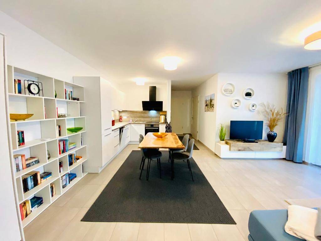 Ganze Wohnung, Ferienwohnung für 4 Personen mit Garten in Markgrafenheide, Rostock