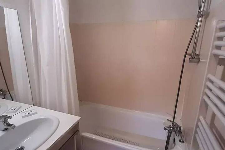 Gîte pour 2 personnes, avec terrasse dans Thermes d'Allevard - 4