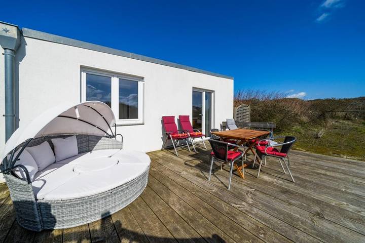 Ganze Wohnung, Ferienwohnung Sanddorn" mit privater Terrasse und Wi-Fi in Borkum