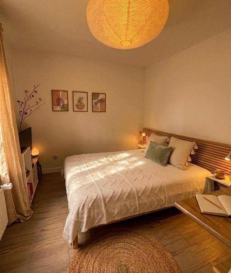 Appartement entier, Studio with Garden View in Pontoise, Val-d'Oise