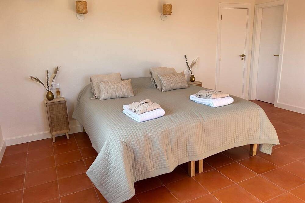 Villa Verde do Algarve | Eco-friendly countryside retreat | heated pool & annex. in Algoz, Faro Distrikt