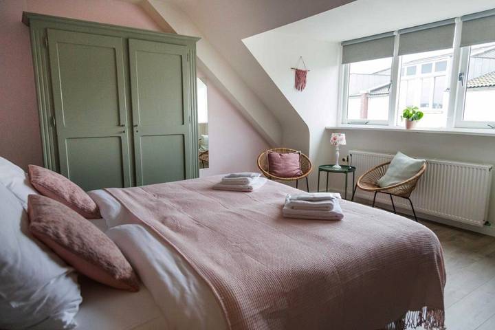 Hôtel pour 3 personnes, avec terrasse et vue dans Epen - 3