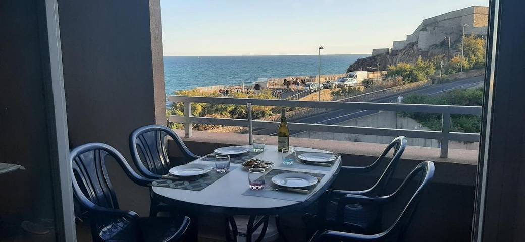 Gîte pour 4 personnes, avec terrasse ainsi que vue et piscine, animaux acceptés dans Port de Sète - 3