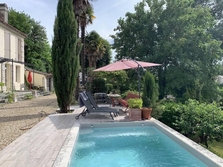 Chambre d’hôte pour 2 personnes, avec Terrasse ainsi que Jardin et Piscine dans Asnières-sur-Nouère