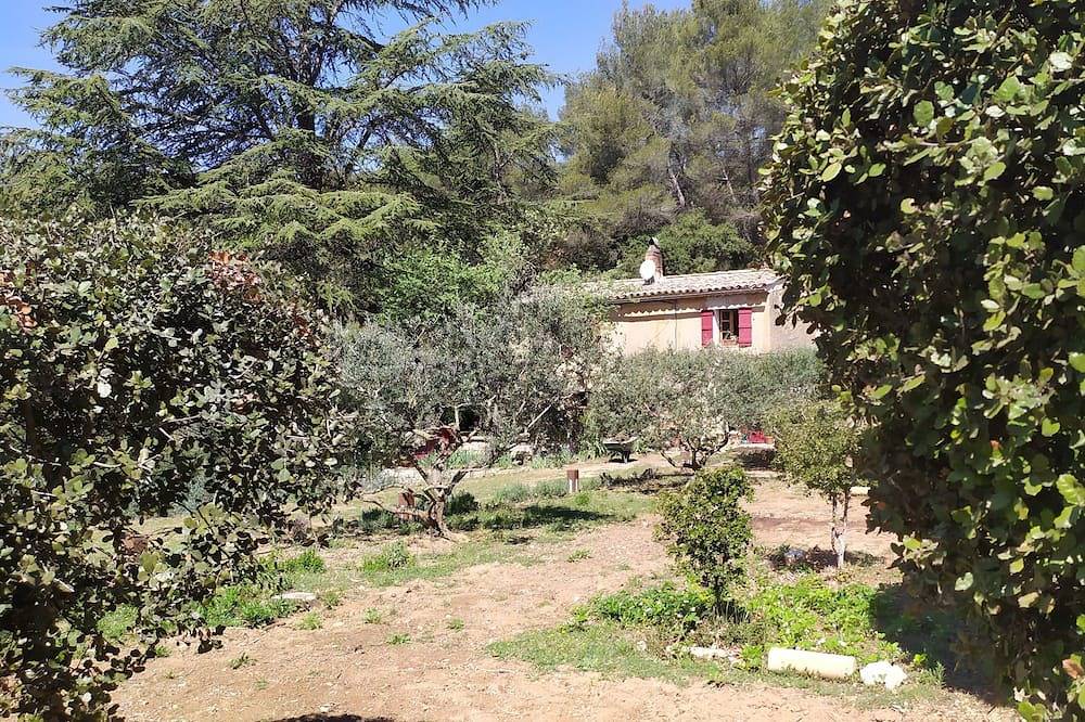 Cabanon provençal avec jacuzzi et terrain pétanque in Jouques, Région d'Aix-en-Provence
