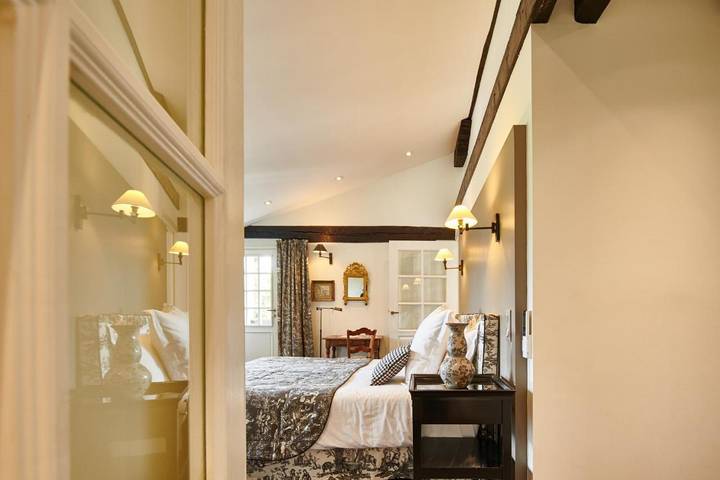 Hôtel pour 2 personnes, avec jardin ainsi que piscine et vue dans Office De Tourisme De Sare - 4