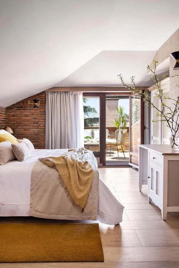 Hotel para 2 personas, con jardín y terraza - 1