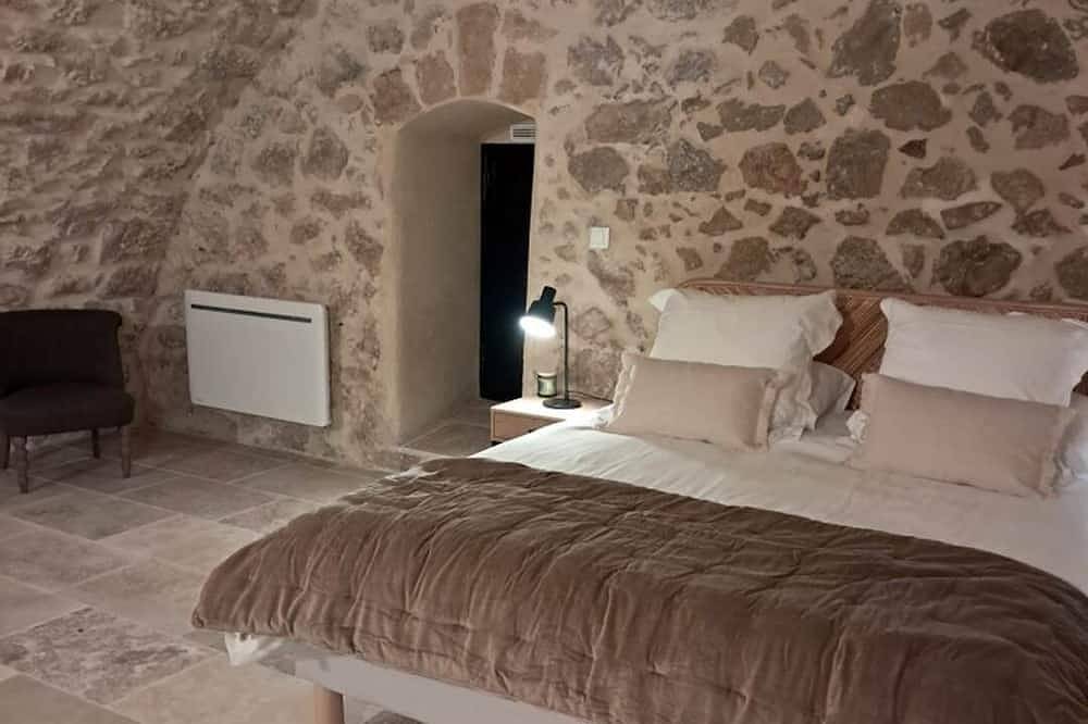 Apartamento entero, Suite “La Vieja Discoteca” in Jouques, Region de Aix-en-Provence