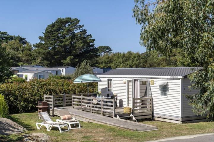 Camping pour 4 personnes, avec piscine et jardin, animaux acceptés