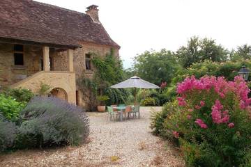 Gîte pour 4 personnes, avec jardin à Saint-Sulpice-d'Excideuil