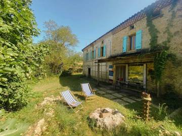 Gîte pour 4 personnes, avec jardin et terrasse dans Sainte-Suzanne (Ariège)