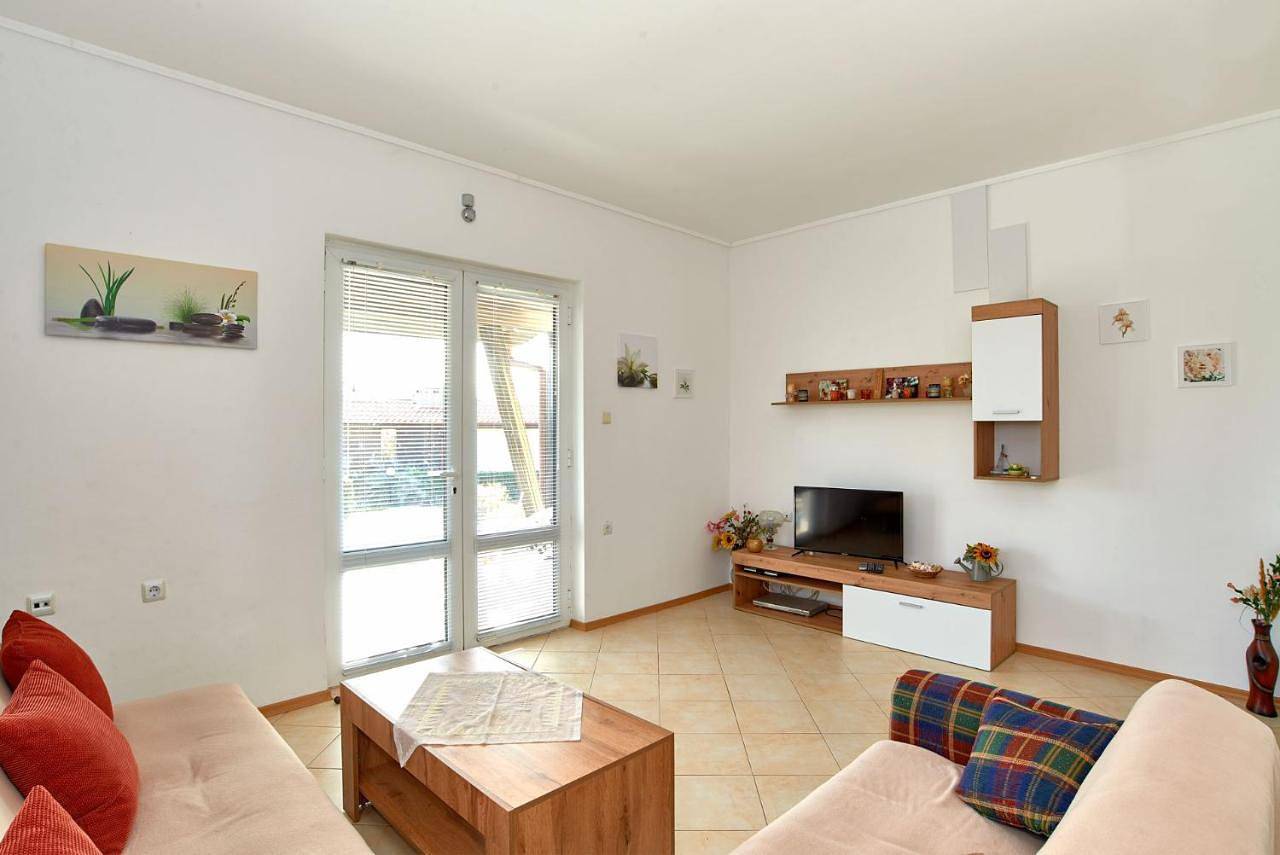 Three-Bedroom House in Burgas, Oblast Burgas