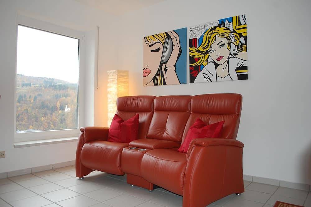 Ganze Wohnung, 4 Sterne Ferienwohnung für 2 Personen mit Panoramablick auf Bad Ems in Bad Ems, Lahn-Taunus