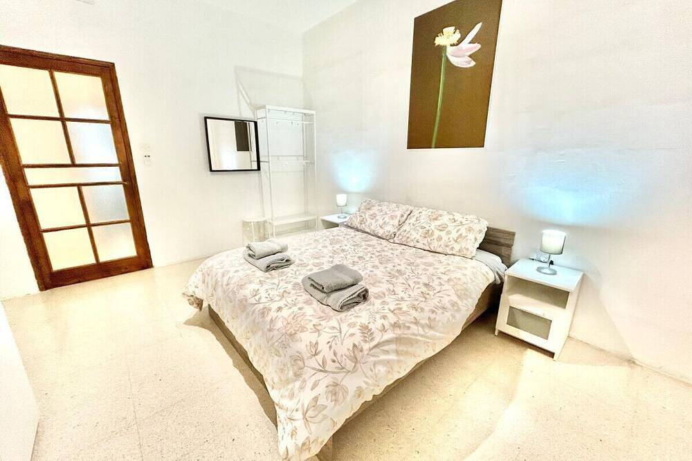 Geheel appartement, St Julians - Balluta Bay large 3 bedroom apartment in San Giljan, Malta