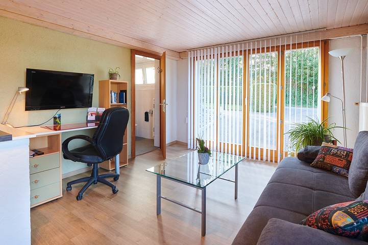 Appartement de vacances entier, Studio - Chez Marie-Claude - Studio (1-2 pers.) in Vendlincourt, Canton du Jura