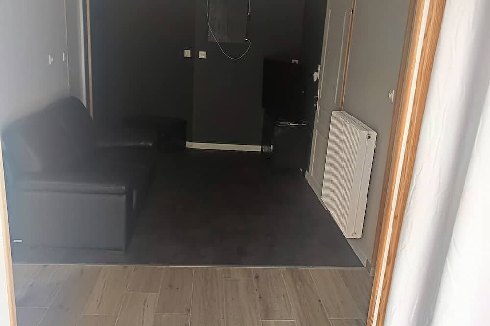 Appartement entier, Appartement avec extérieur in Mirebeau, Vienne (France)