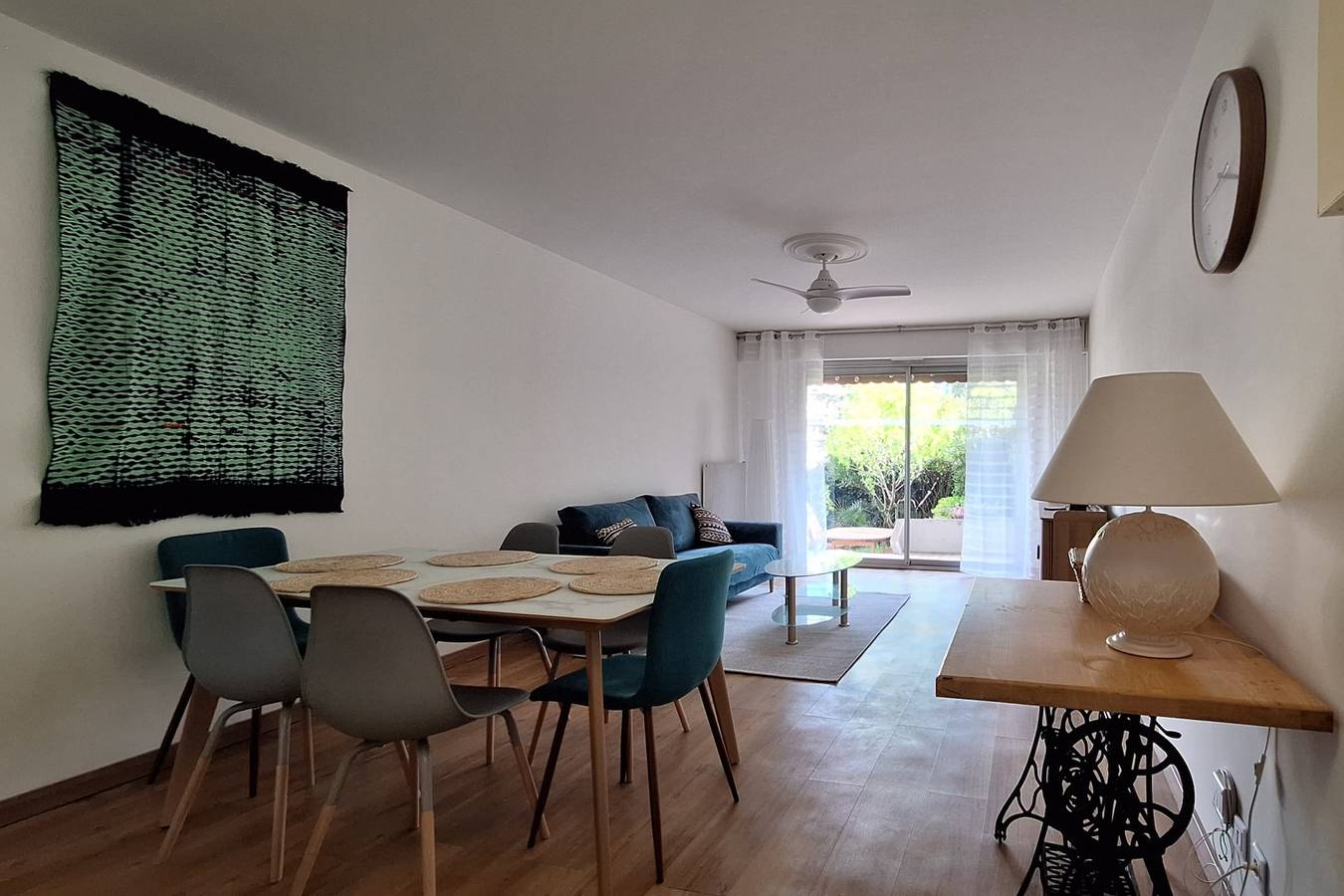 Ganze Wohnung, Bright apartment with garden and swimming pool in Croix d'Argent, Montpellier