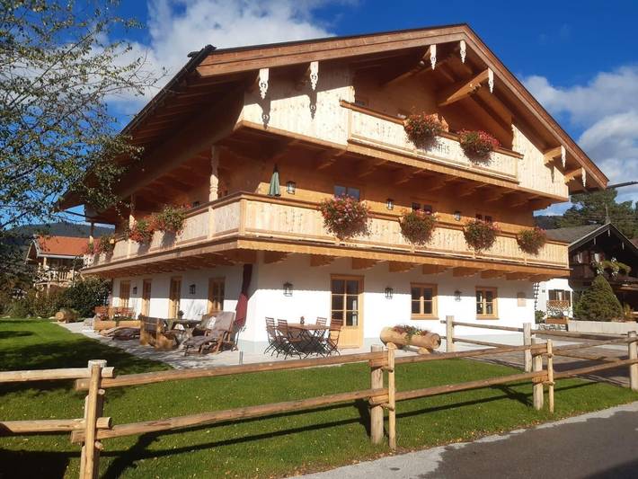 Ferienwohnung für 2 Personen, mit Balkon und Garten