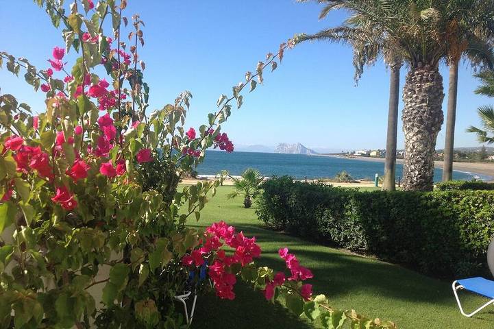 Location de vacances pour 8 personnes, avec terrasse et jardin à Sotogrande
